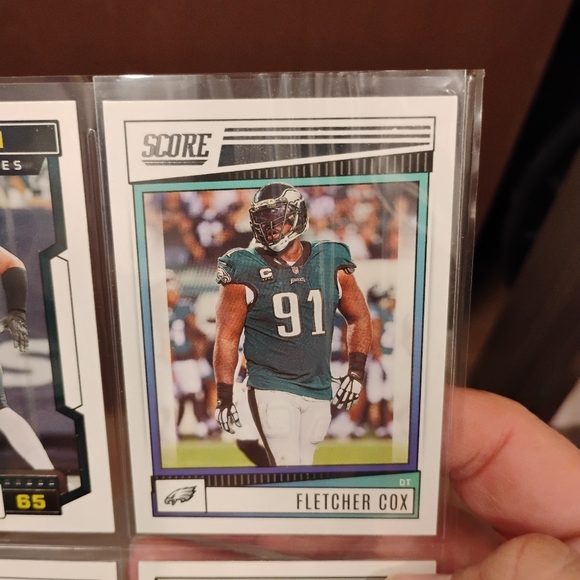 Philadelphia Eagles Assorted Mint Cards - Picture 10 of 14